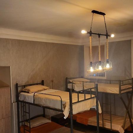 Orbeliani Hostel تبليسي الغرفة الصورة